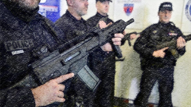 La police française se militarise : la BAC reçoit des fusils d’assaut